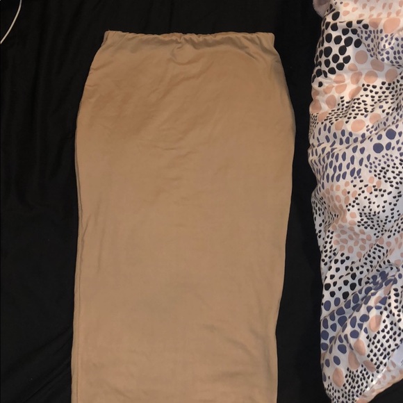 Co ord set crop top and midi skirt - Picture 3 of 3